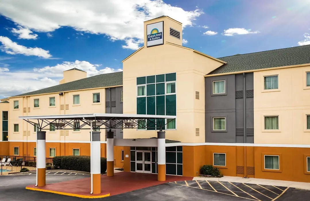 Days Inn & Suites By Wyndham Augusta Near Fort Eisenhower-1