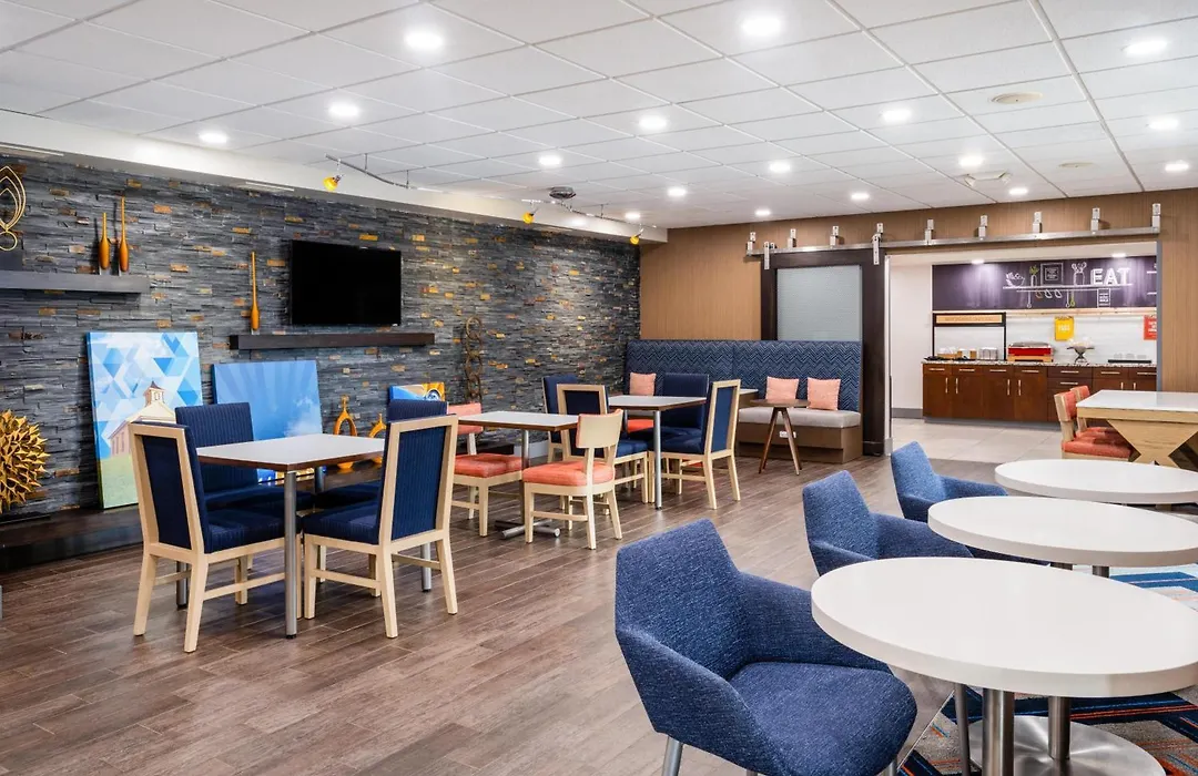 Hampton Inn Auburn-1