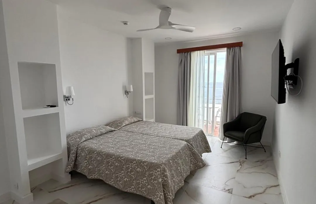 Hotel Monopol-1