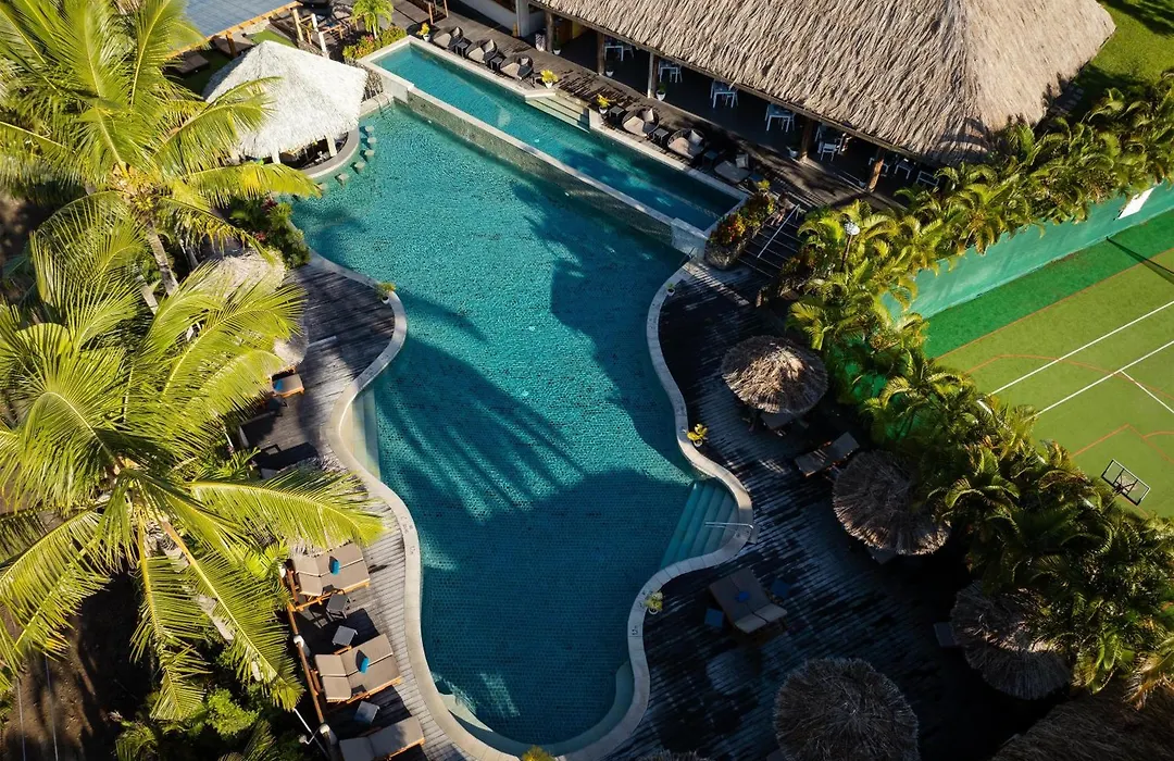 Outrigger Fiji Beach Resort-1