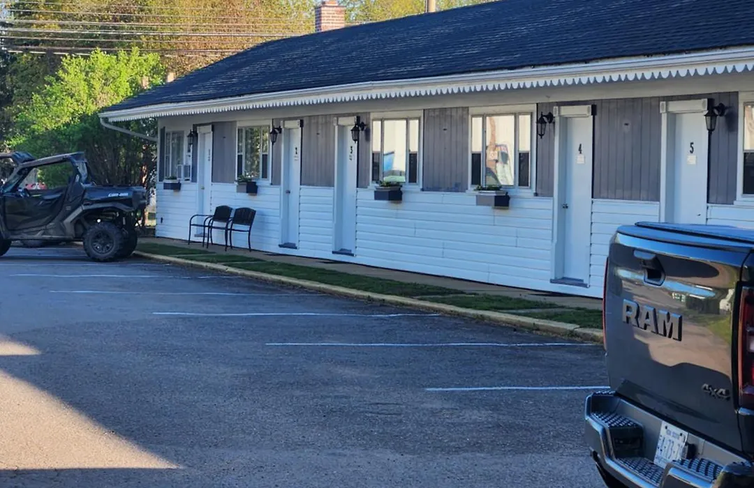 Orchard Queen Motel & Rv Park-1
