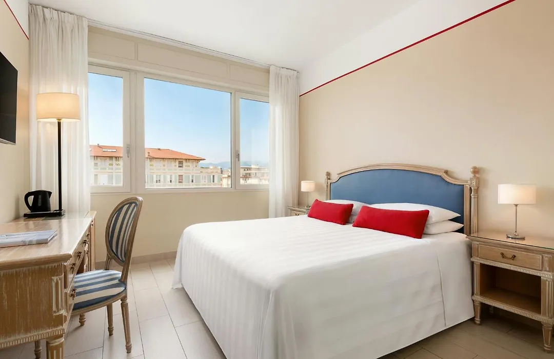 Hotel Sina Astor-1