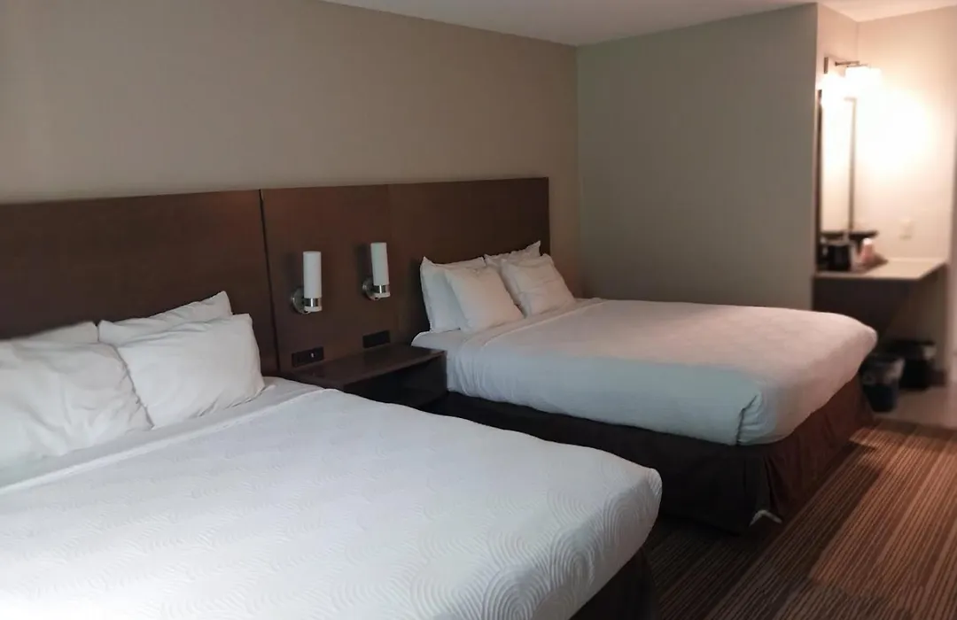 Country Inn & Suites By Radisson, Platteville, Wi-1