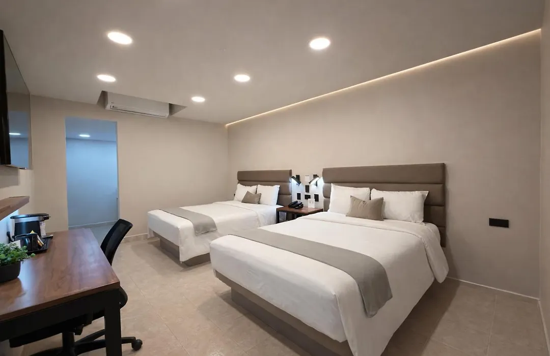 Hotel Los Robles-1