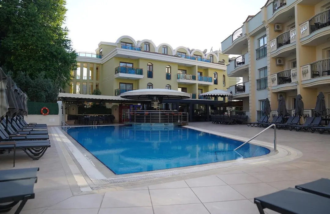 Club Karakas Apart Otel-1