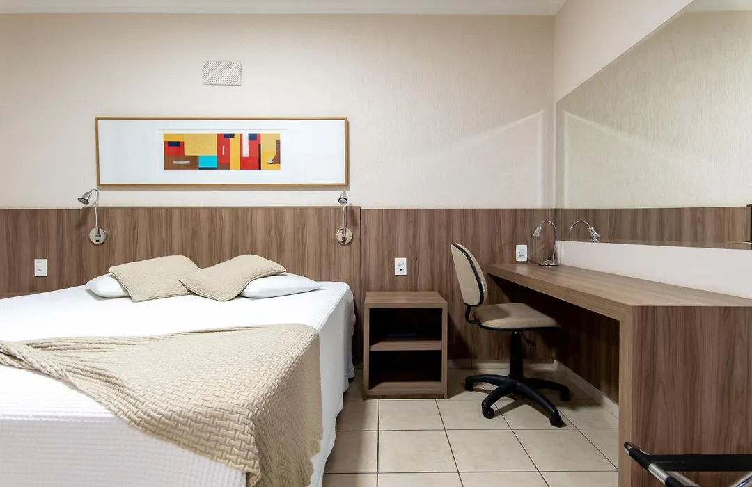Hotel Riviera-1