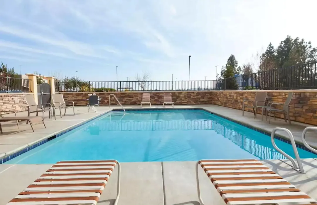 University Hotel Davis Area By Ihg-1