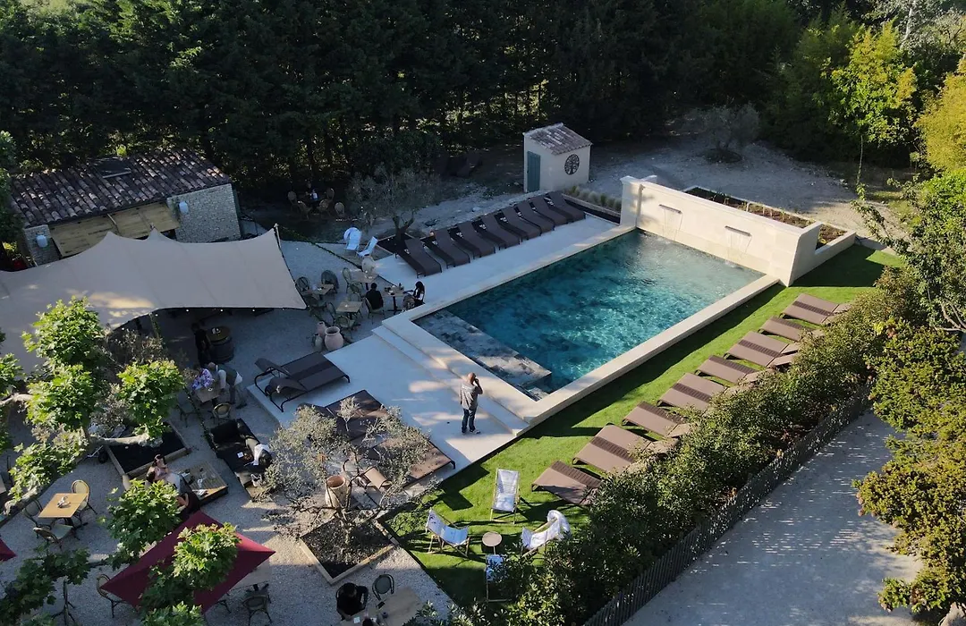 Domaine des Grès Luberon - Hôtel 4 étoiles - Restaurant Sous les Platanes - Restaurant 901 côté piscine-1