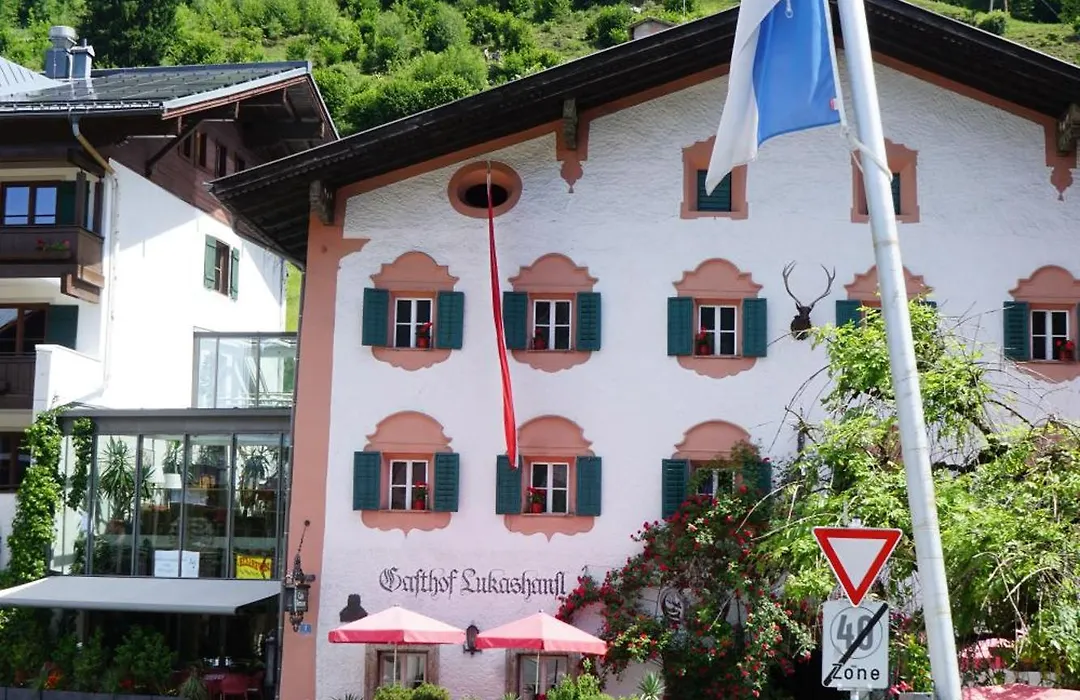 Hotel Lukashansl-1