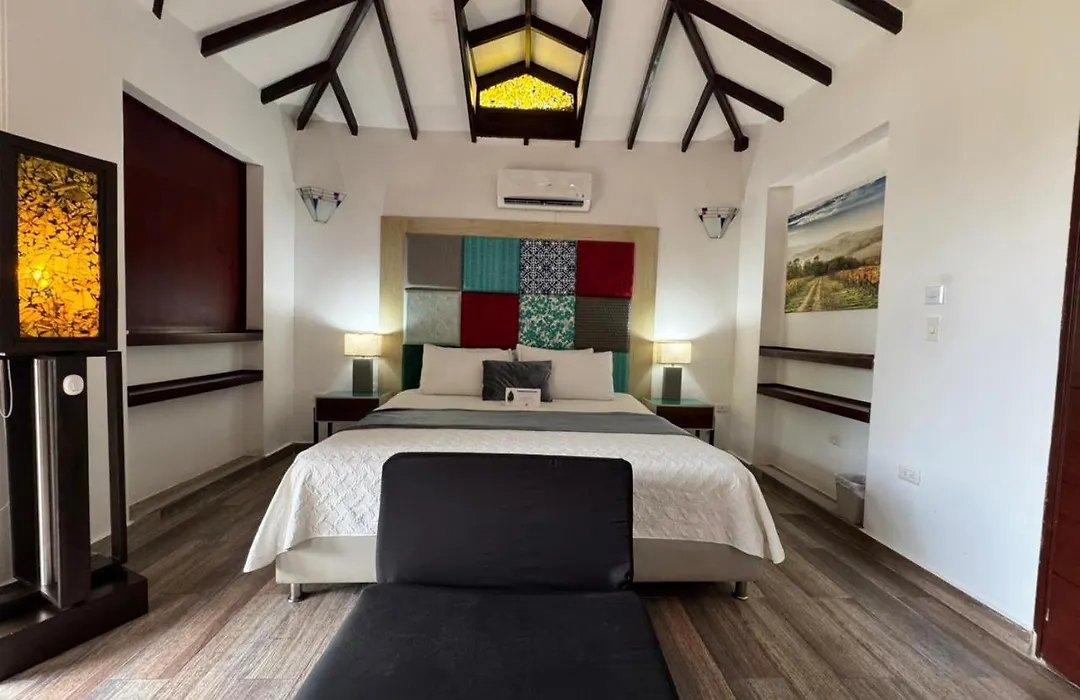 CASA BOHEMIA - Hotel, Spa, Restaurante, Viñedo, Cervecería-1
