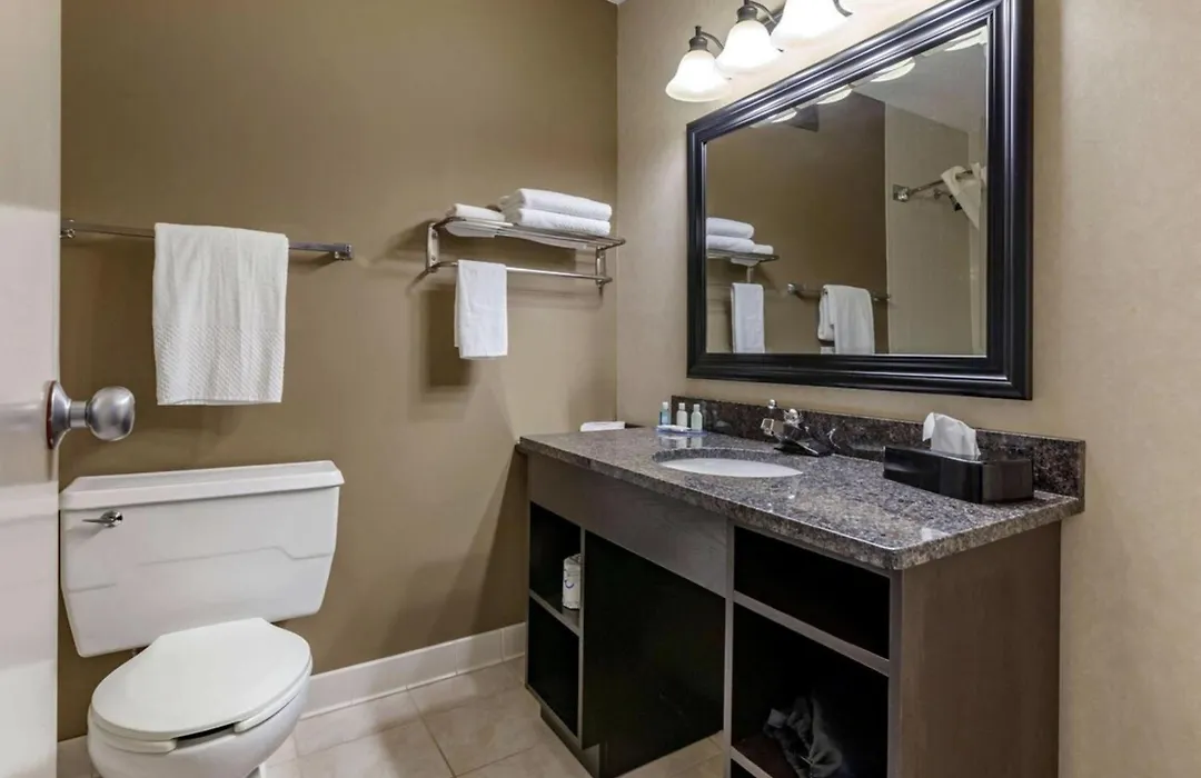 Quality Inn & Suites Escanaba North-1