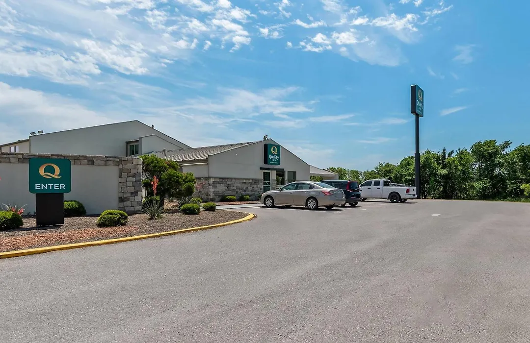 Quality Inn Shawnee North I-40-1