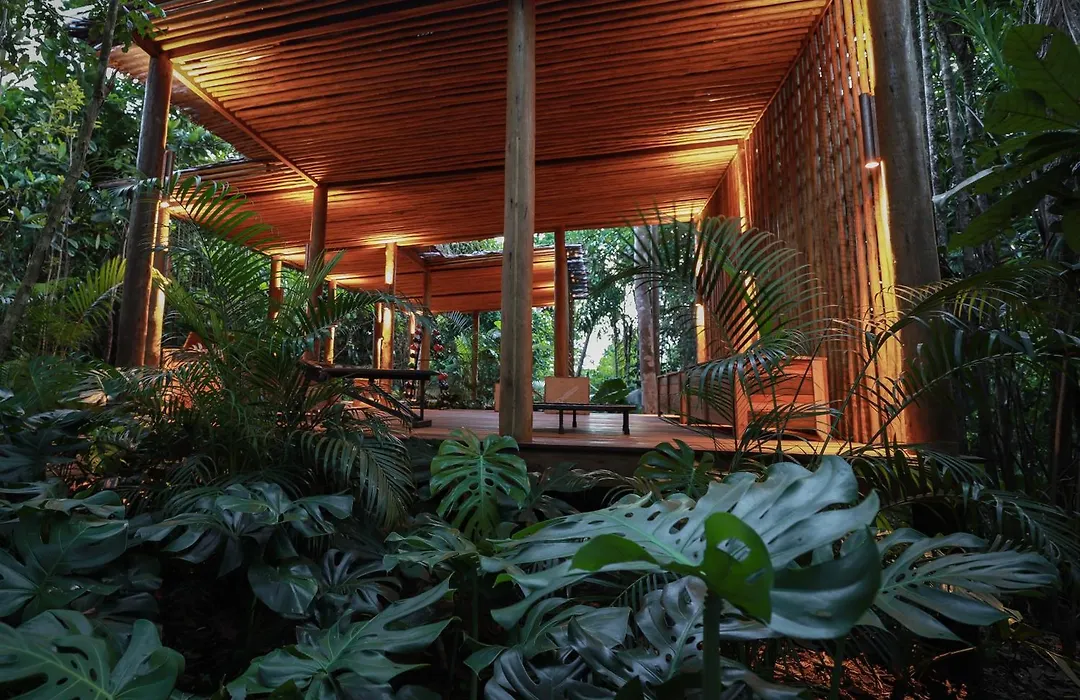 Barracuda Hotel & Villas-1