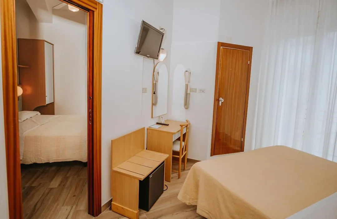 Hotel Gabriella-1