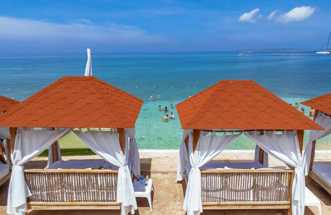 Bora Bora Beach Club Cartagena-1