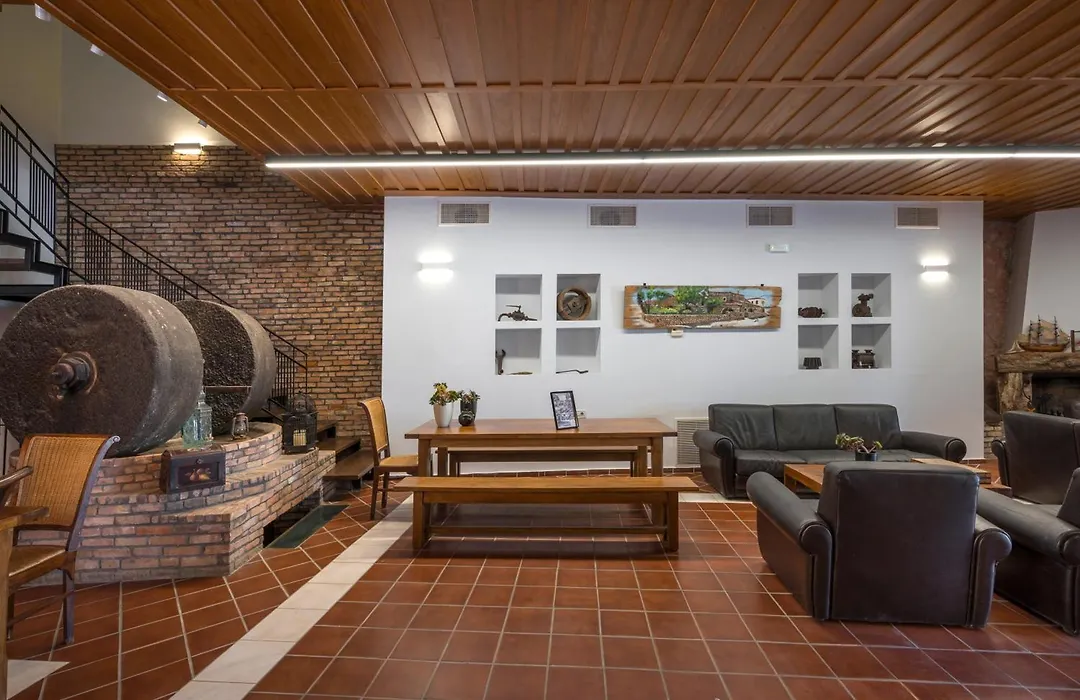 Spilia Village Hotel & Villas-1