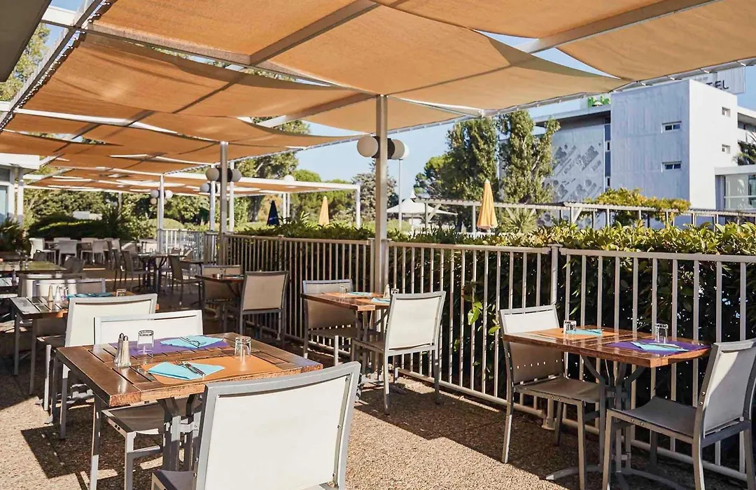 ibis Styles Marseille Aéroport-1