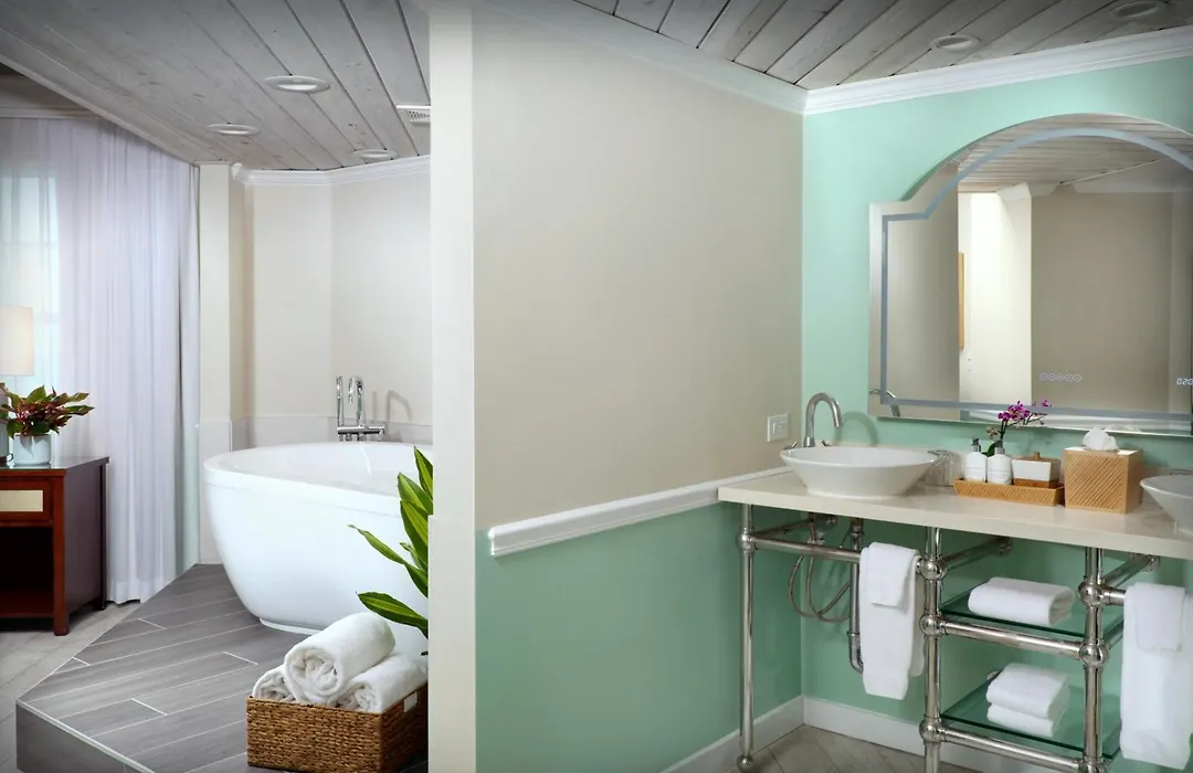 Ocean Key Resort & Spa, A Noble House Resort-1
