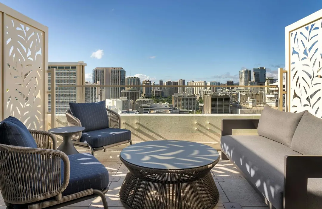 Moana Surfrider, A Westin Resort & Spa, Waikiki Beach-1