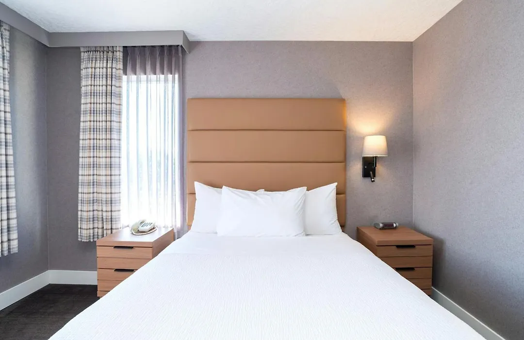 Sandman Hotel Victoria-1