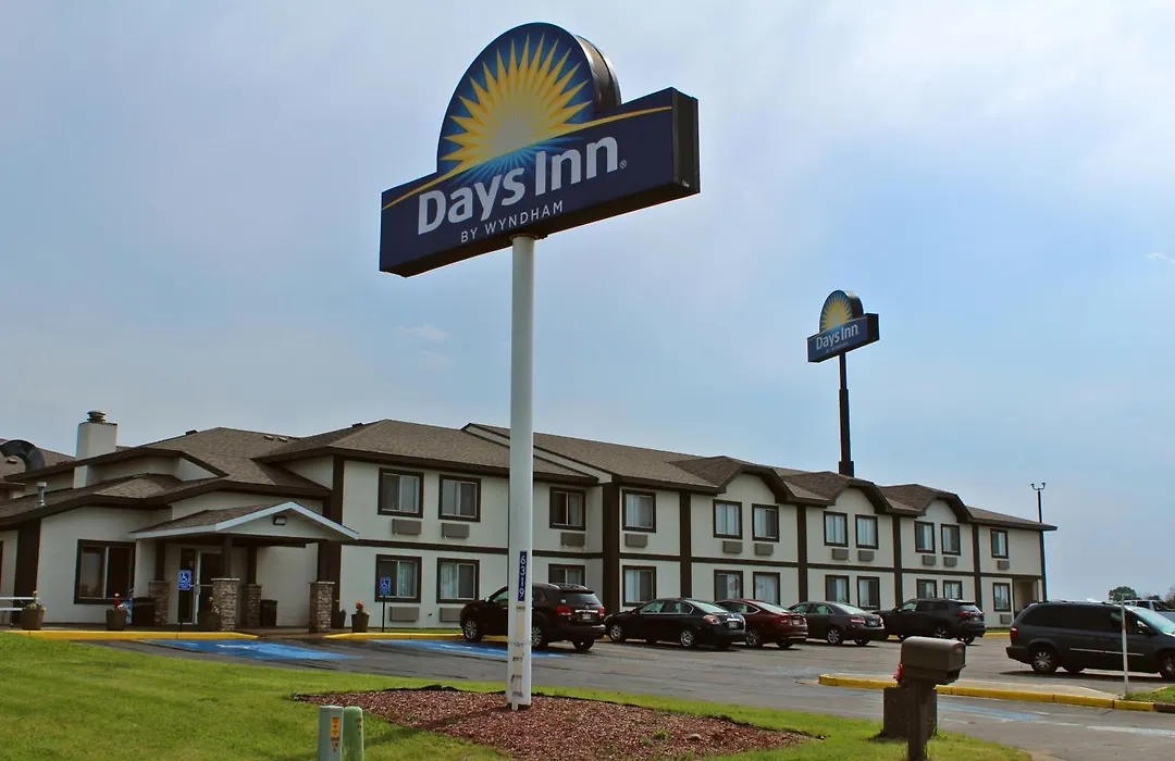 Days Inn By Wyndham West-Eau Claire-1