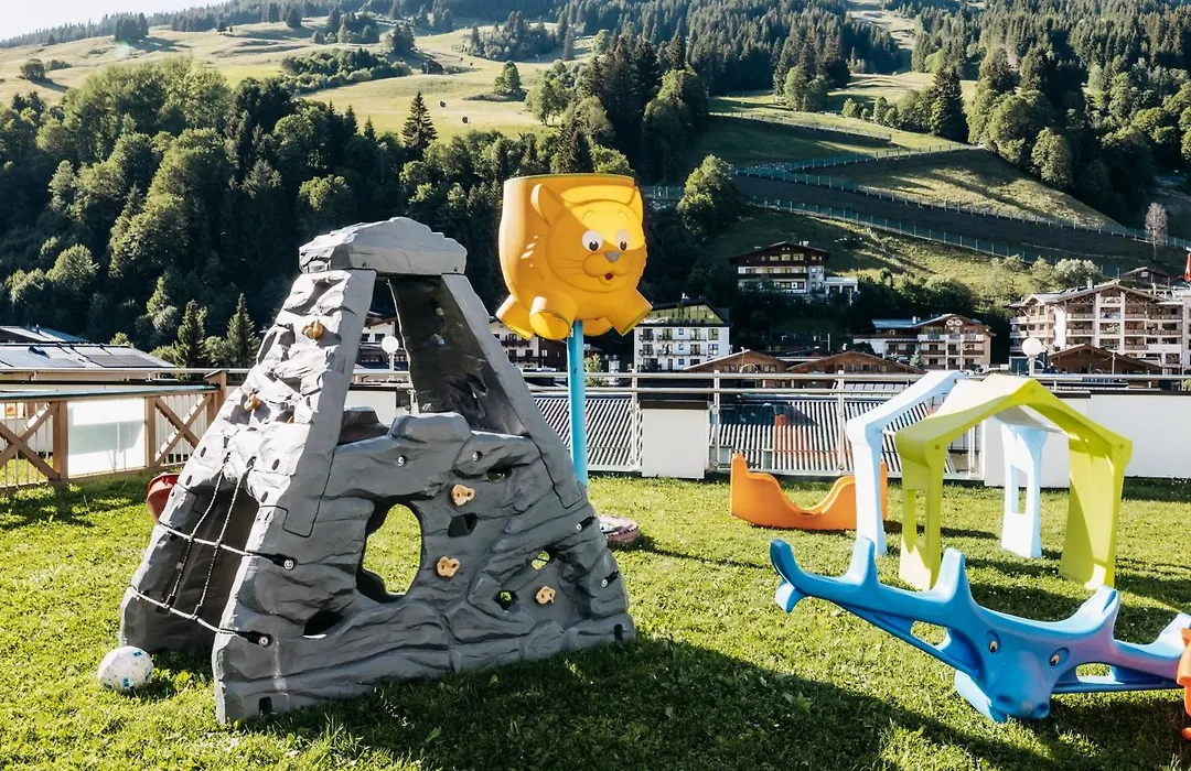 Wellness- und Familienhotel Egger-1