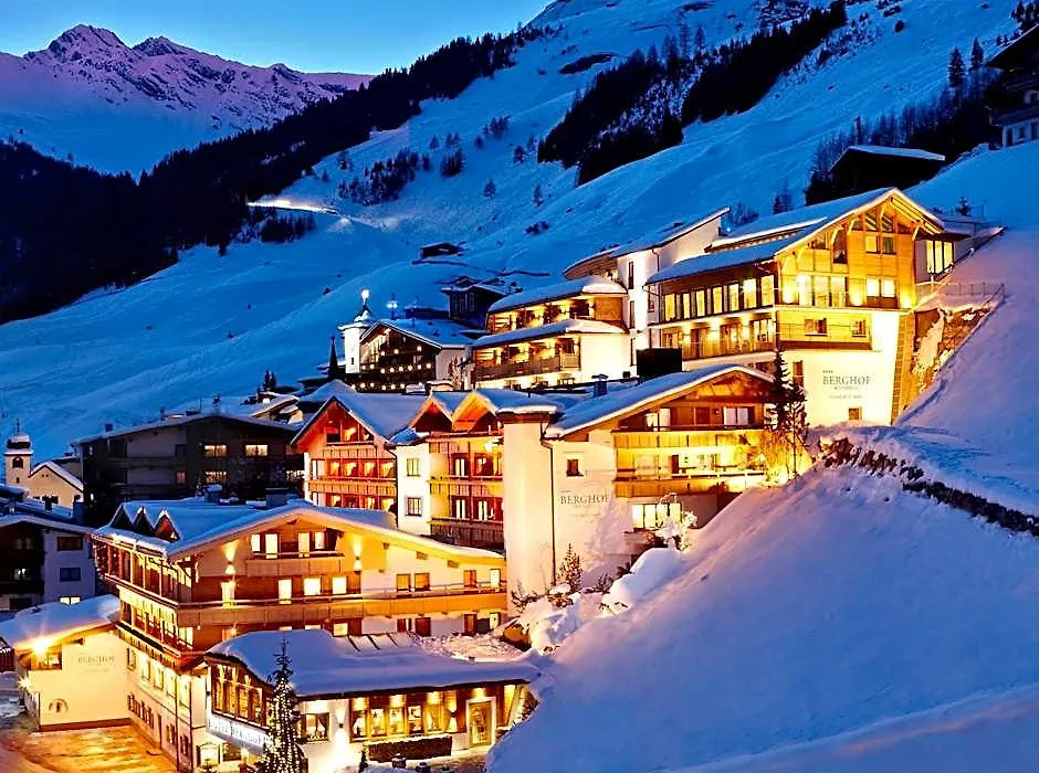 Hotel Berghof Crystal Spa & Sports-1