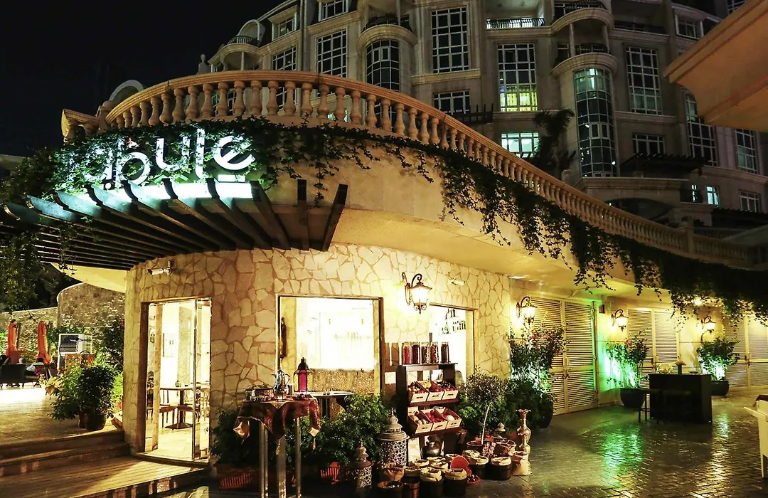 Swissôtel Al Murooj Dubai-1