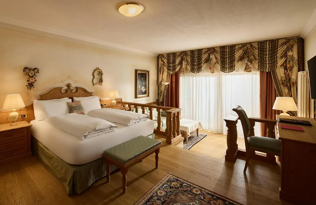 Hotel Sassongher - Preferred Hotels & Resorts-1