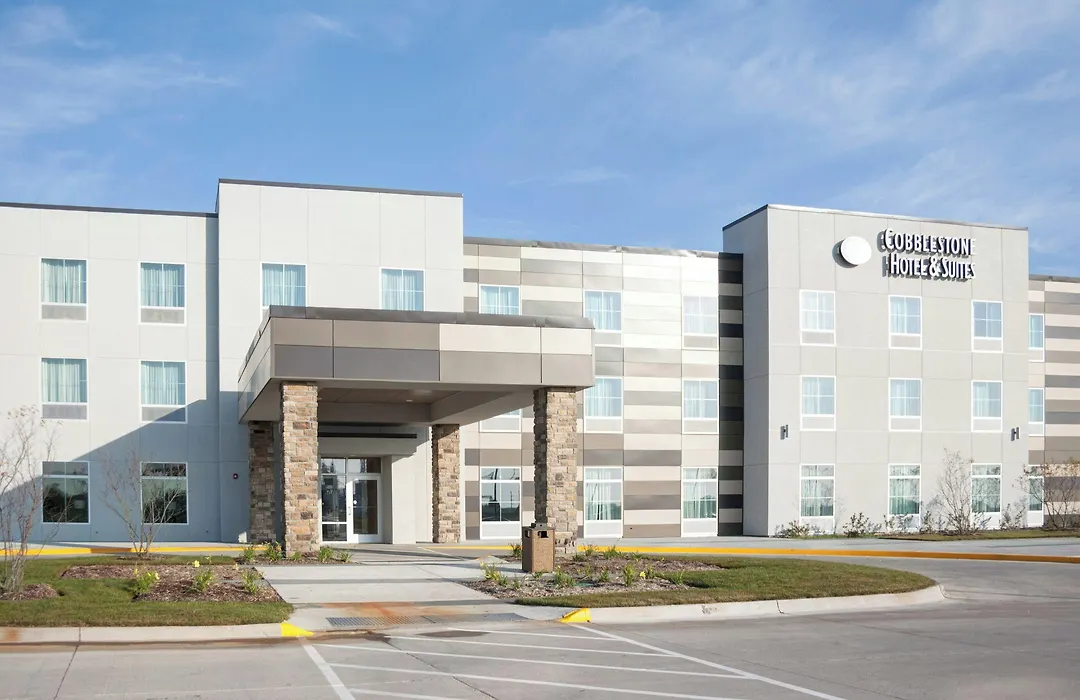 Cobblestone Hotel And Suites - Jefferson-1