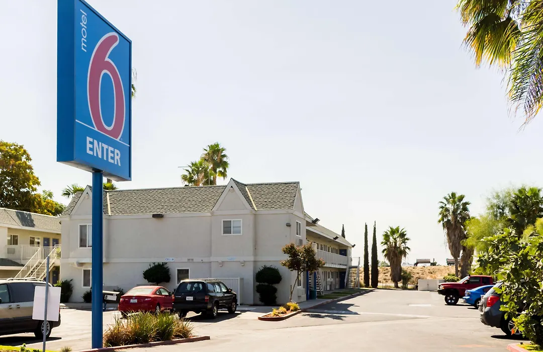 Motel 6-Bakersfield, Ca - East-1