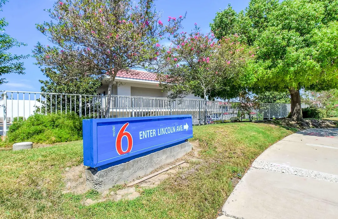 Motel 6-Corona, Ca-1