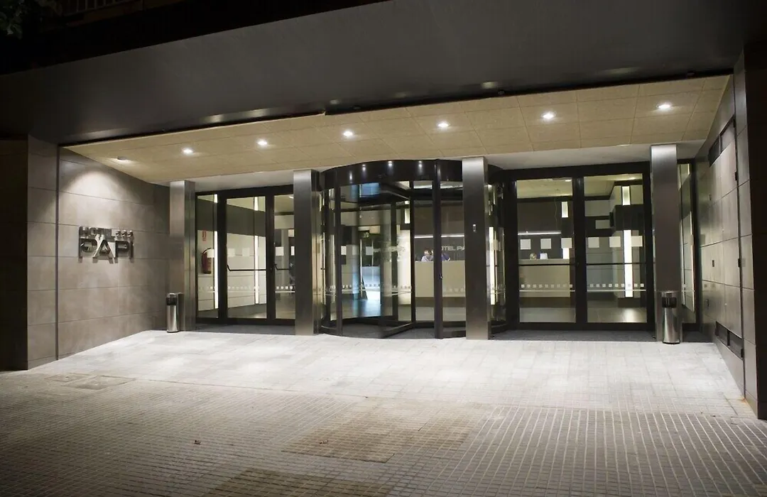 Hotel Papi-1