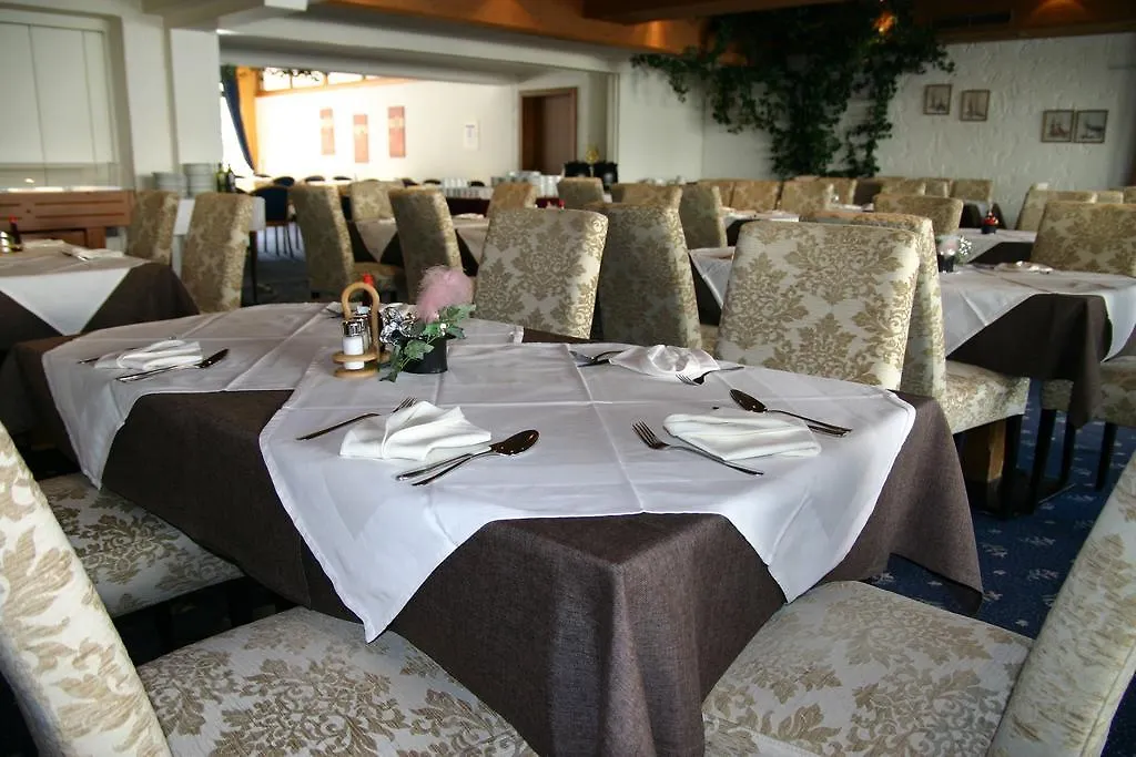Hotel Edelweiss-1