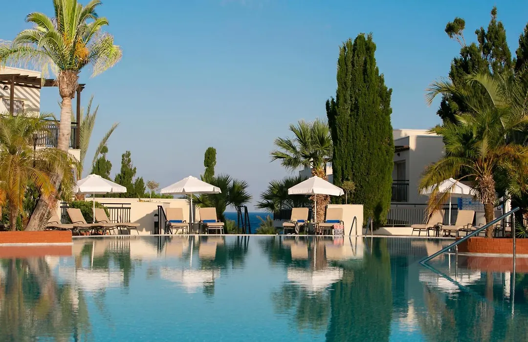 Louis Paphos Breeze-1