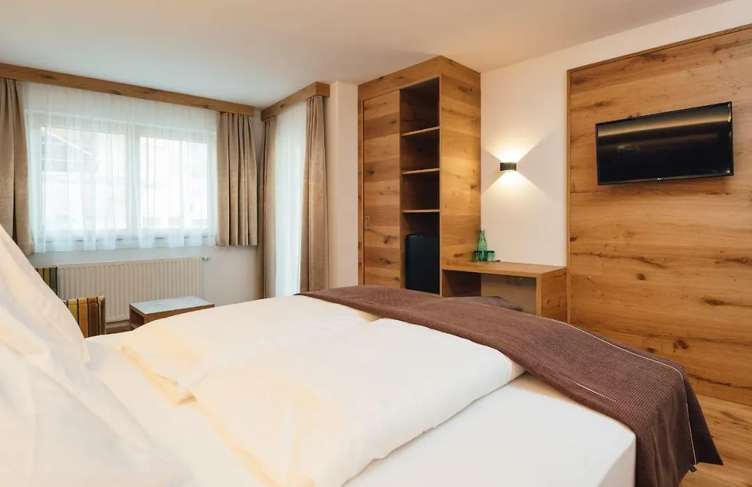 Hotel Post-1