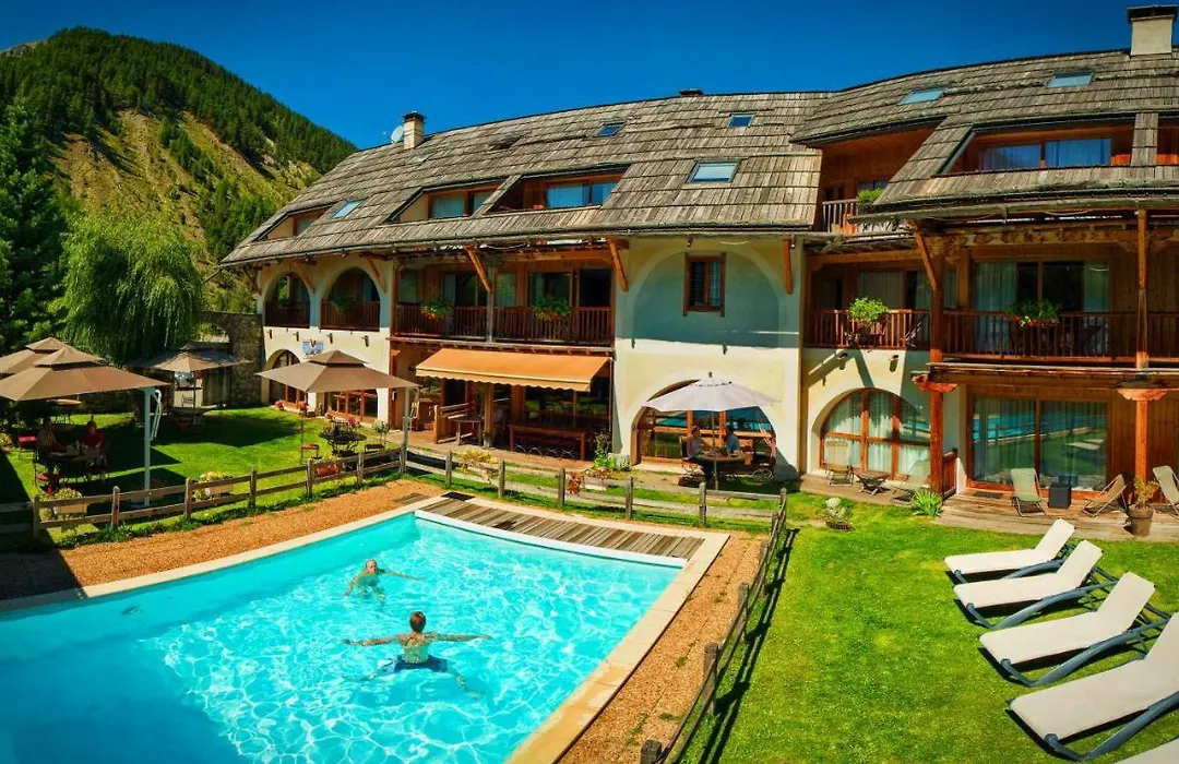 Hôtel&Spa La Ferme de l'Izoard-1
