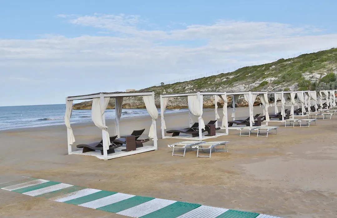 Valtur Baia del Gusmay Beach Resort-1
