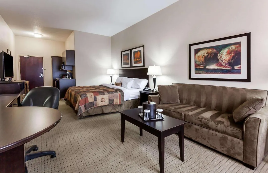 Ramada By Wyndham Westlock-1