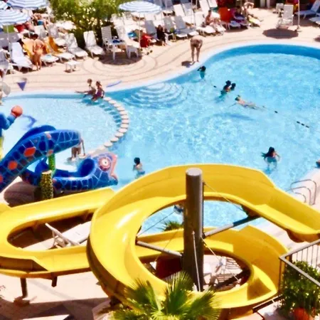 Hotel Azzurra di Gobbi Gestioni srl-2