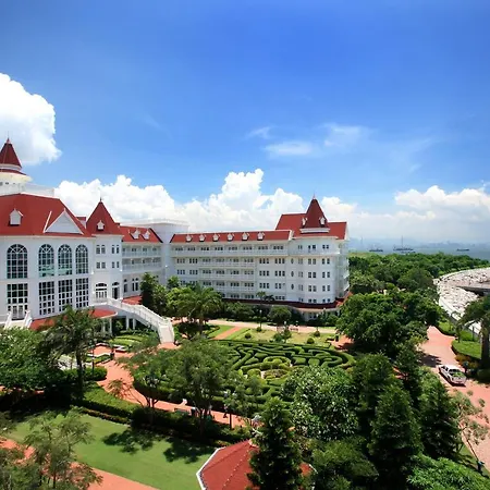 Hong Kong Disneyland Hotel-3