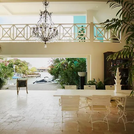 Ocean Breeze Boutique Hotel&Marina-2