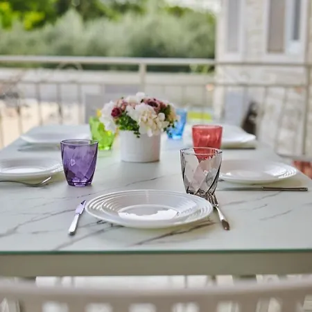 Villa Leon By Villas Holiday-2