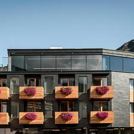 die berge lifestyle-hotel sölden-2