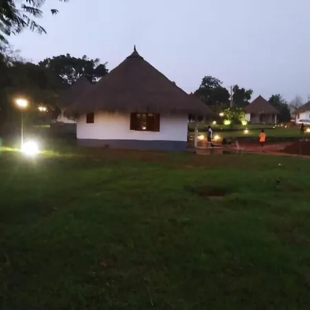 Village Noah-3