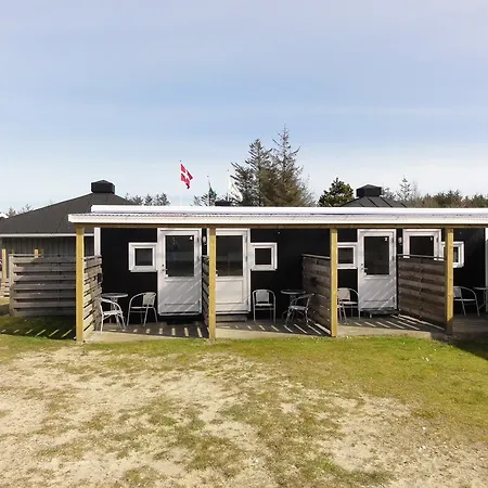 Tornby Strand Camping Rooms-3