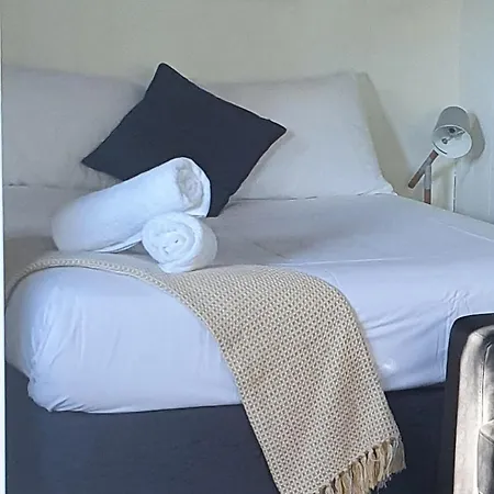 Batemans Bay Holiday Park & Hostel-2