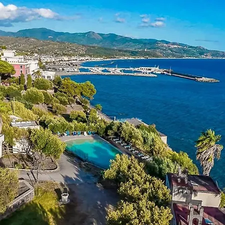 Hotel Hydra Club-3