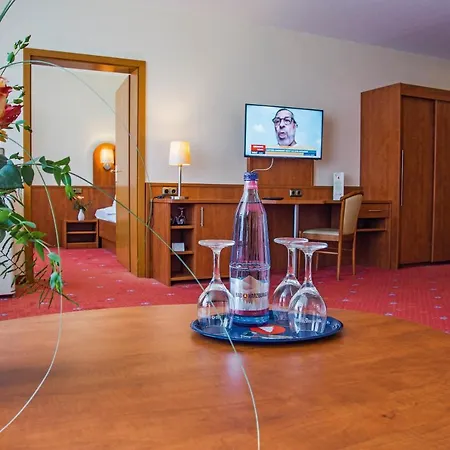 AVALON Hotelpark Königshof-2