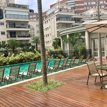 Apartamento Menara Morumbi - 150m do Hospital Albert Einstein, Faculdade e Estádio - 1 vaga de garagem-3